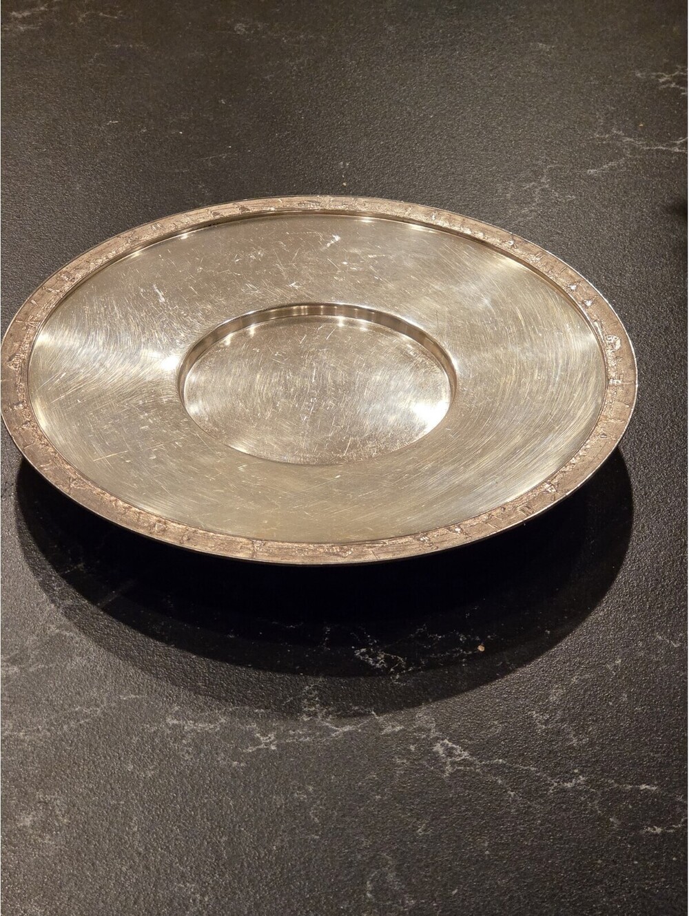 FB Rogers SilverCo Vtg 10" Round Serving Tray Quadruple Plating Appox 2oz Silver